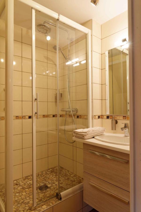 Chambres D'Hotes A Autun Room photo